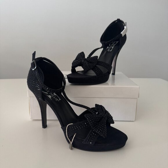 Divine Follie high-heeled sandals NWB Size 40/ US 9.5